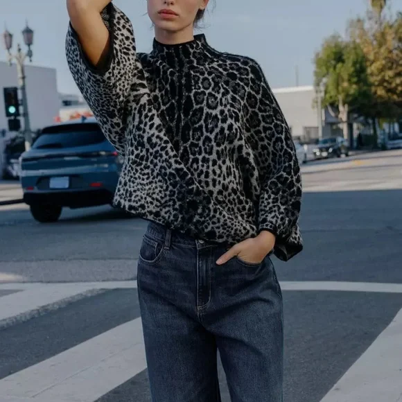 Zara NWT gray black snake skin print 3/4 sleeve wide sleeve knit sweater jumper - Picture 3 of 14